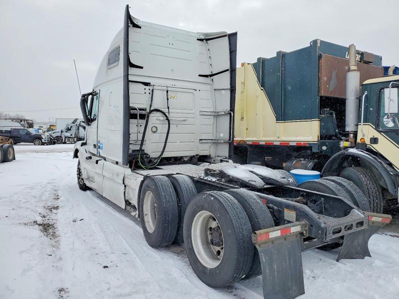 2018 Volvo VNL Semi Truck