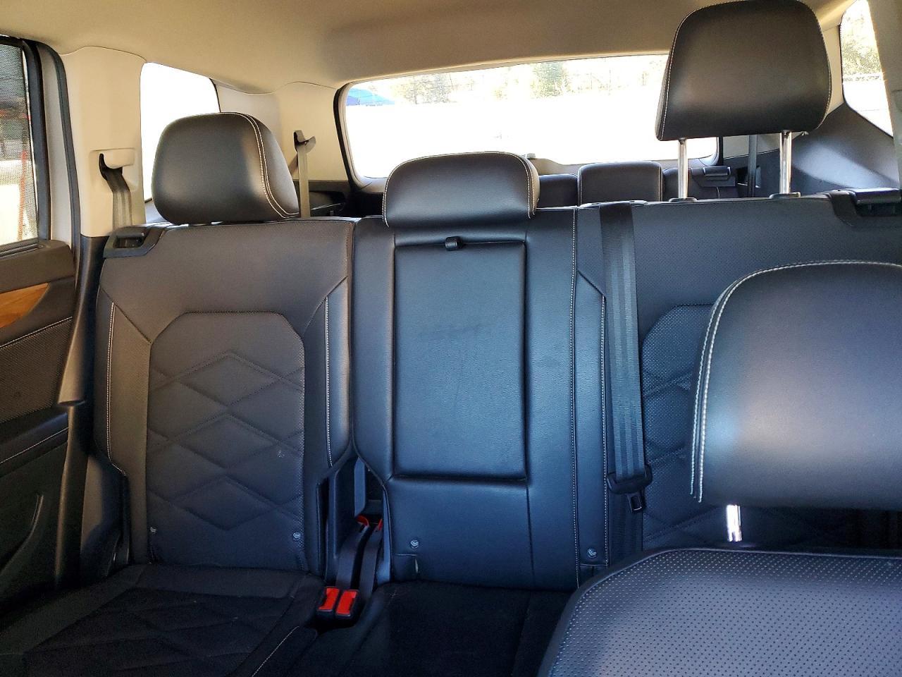 2024 Volkswagen Atlas se