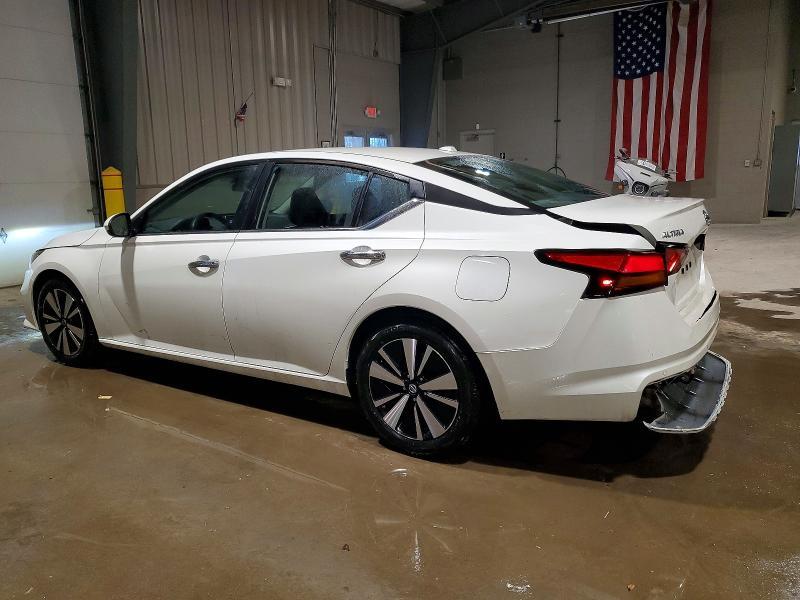 2022 Nissan Altima sv
