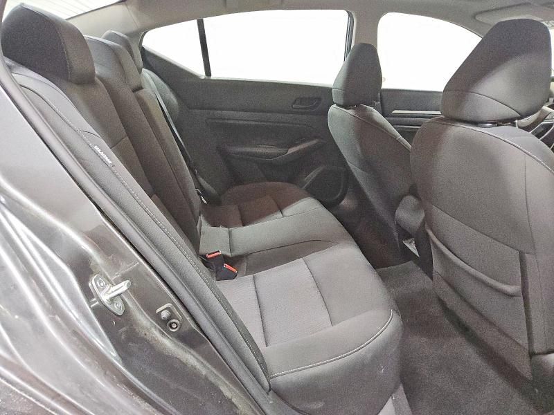 2023 Nissan Altima sv