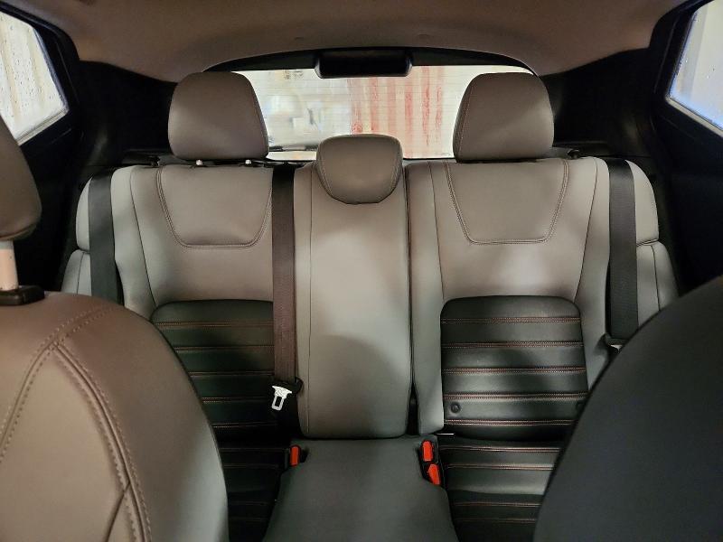 2022 Nissan Kicks sr