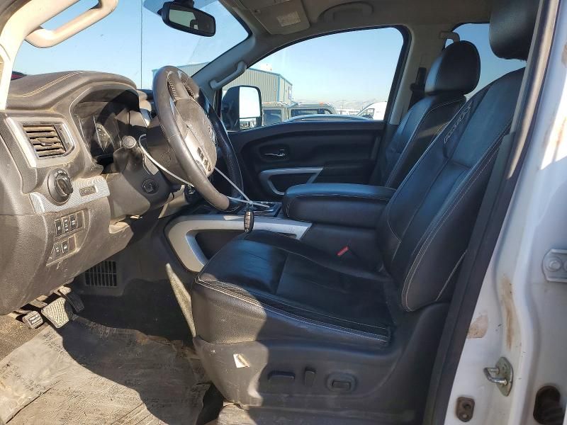 2017 Nissan Titan xd sl