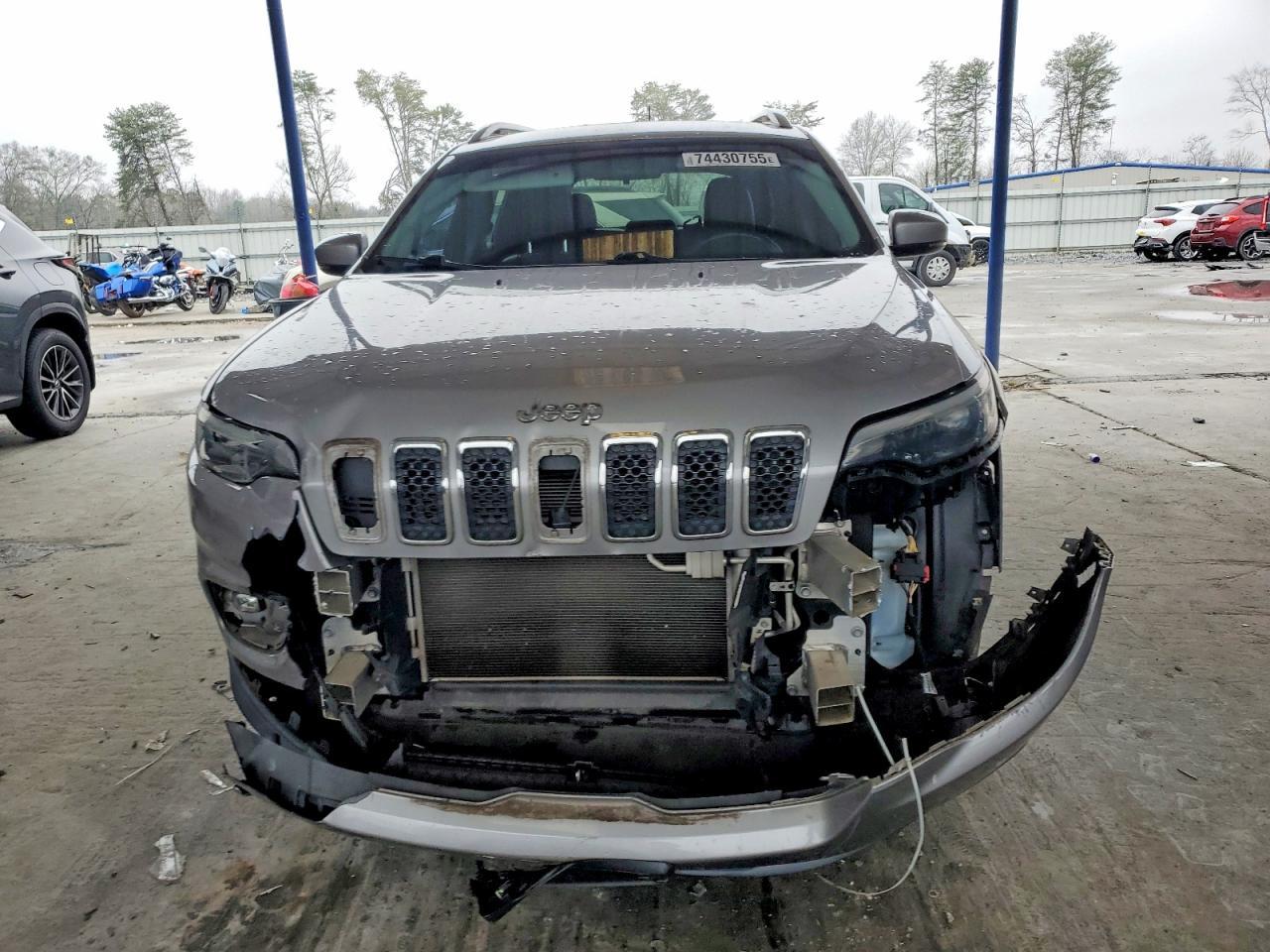 2019 Jeep Cherokee Latitude Plus