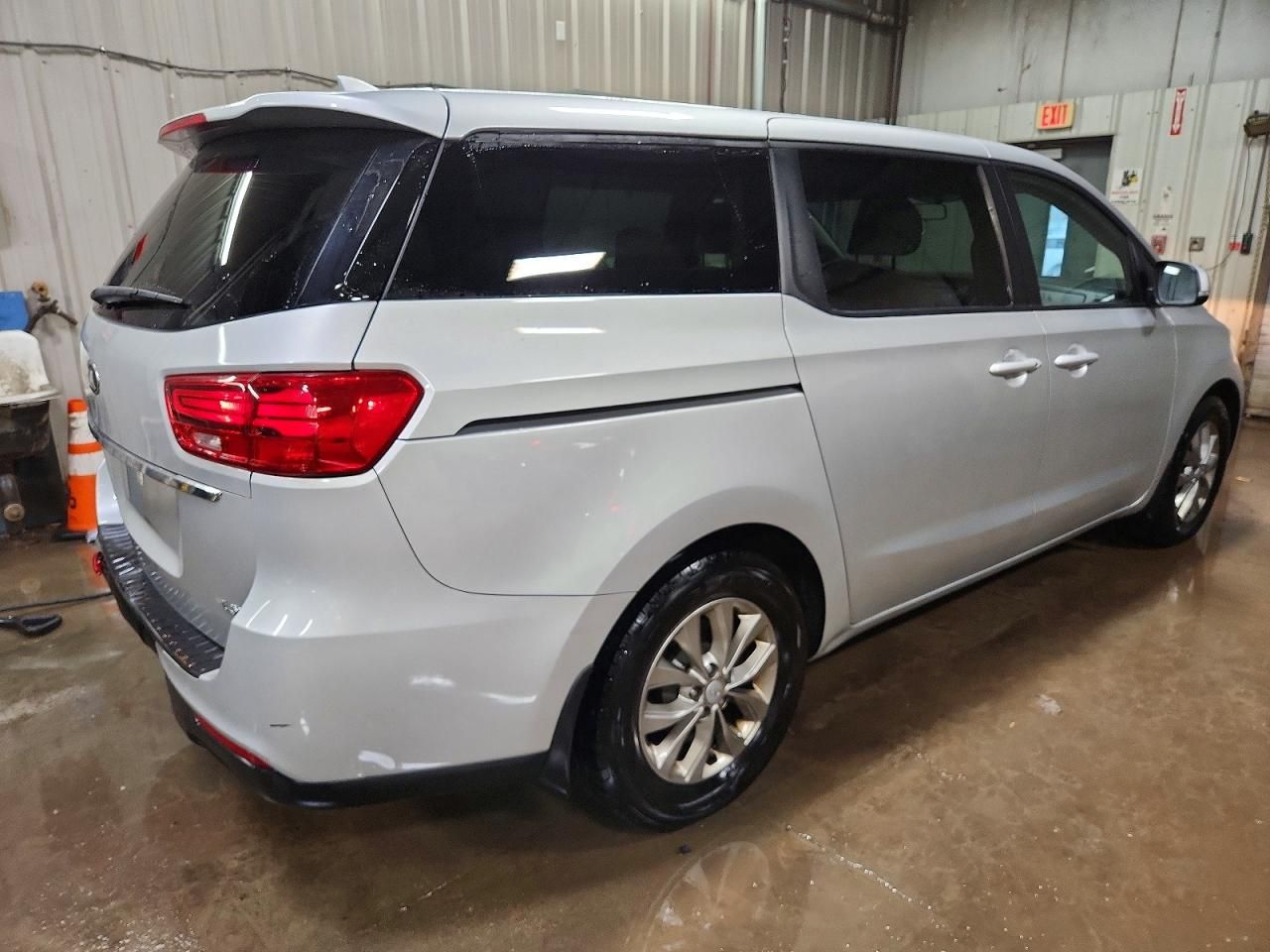 2019 KIA Sedona lx