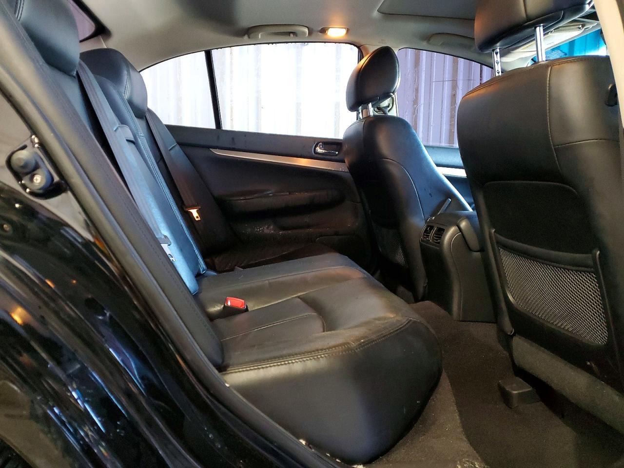 2015 Infinity Q40 Base