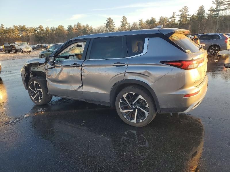 2022 Mitsubishi Outlander se