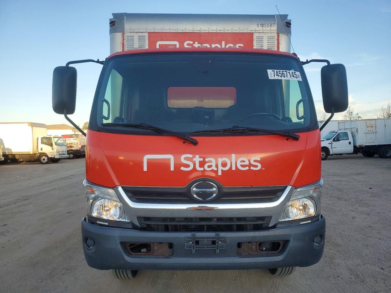 2017 Hino 195 box Truck