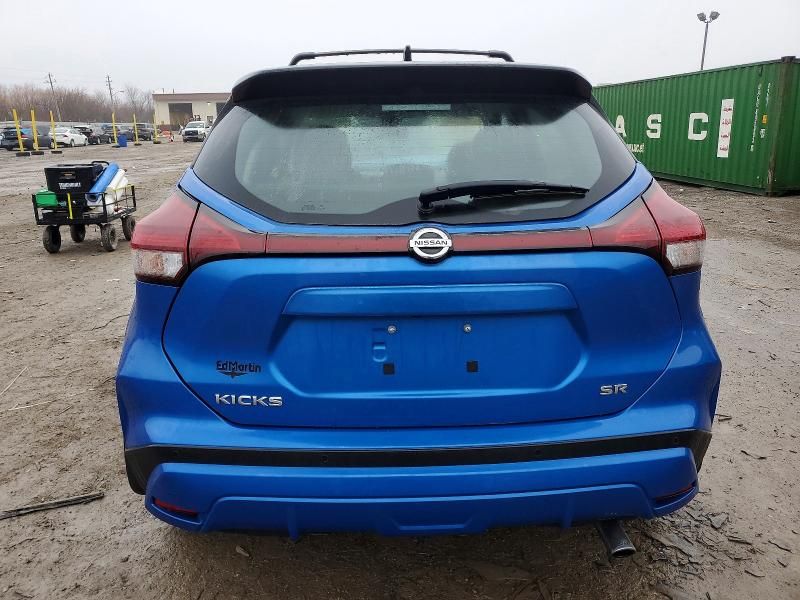 2021 Nissan Kicks sr