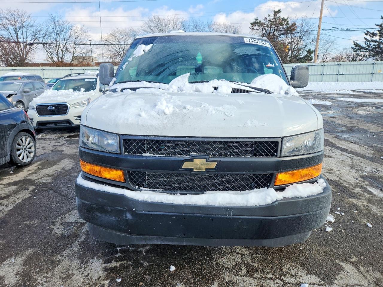 2021 Chevrolet Express G2500 LS