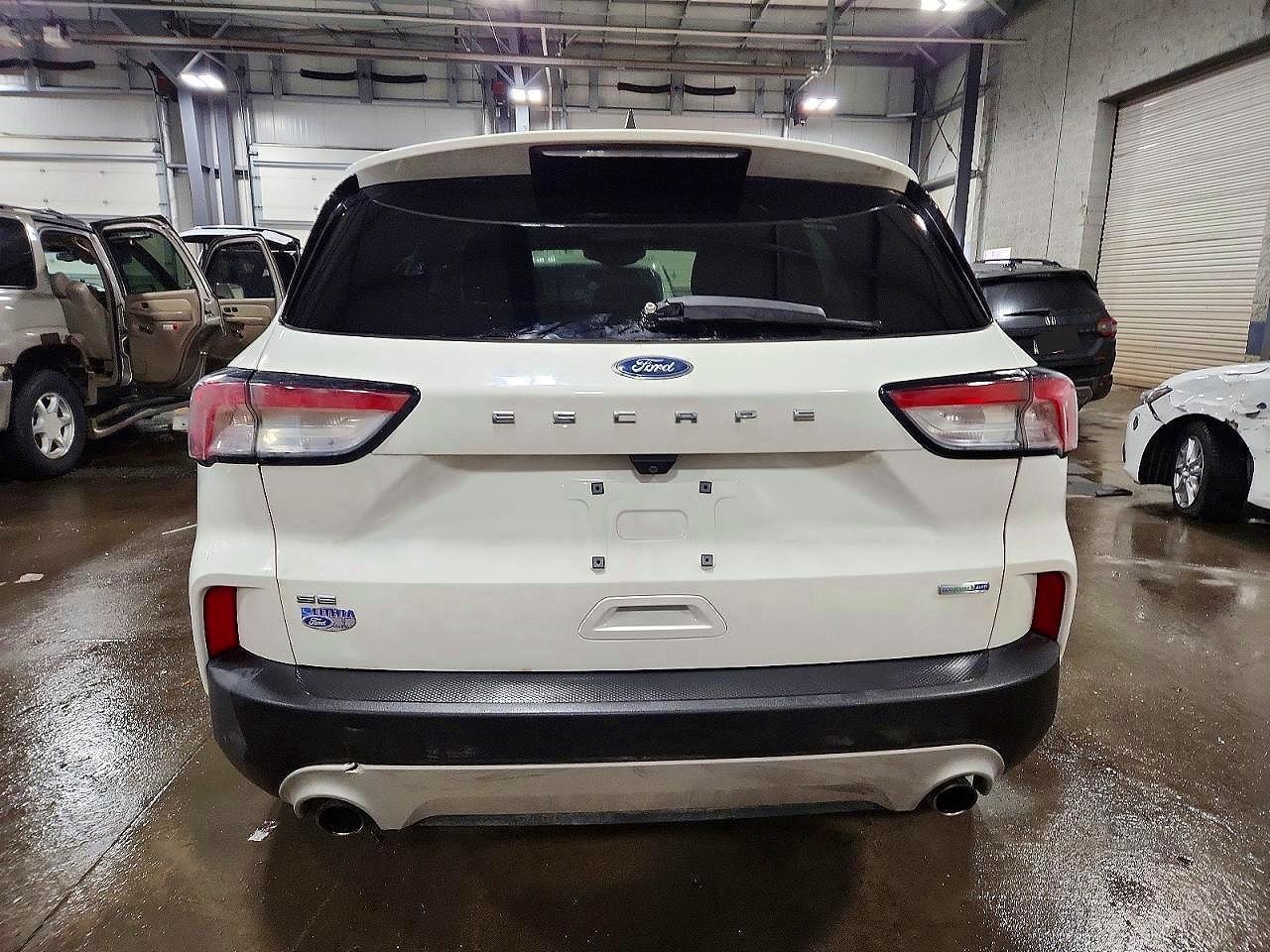 2020 Ford Escape se