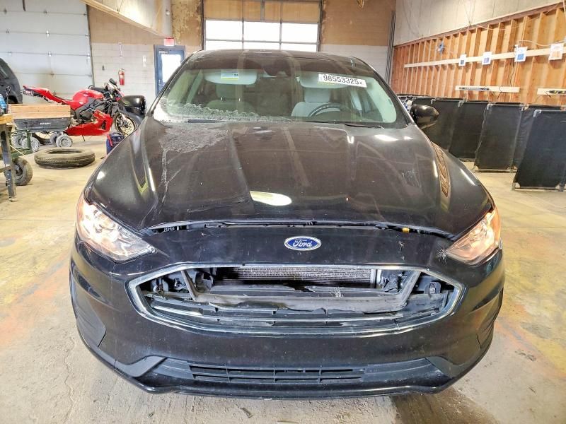 2019 Ford Fusion s