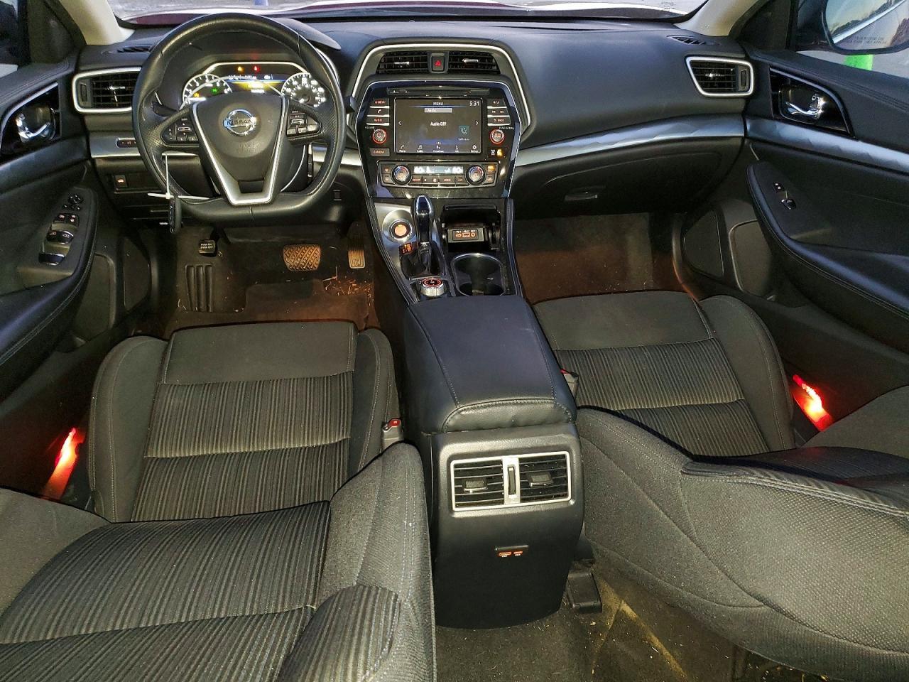 2020 Nissan Maxima s