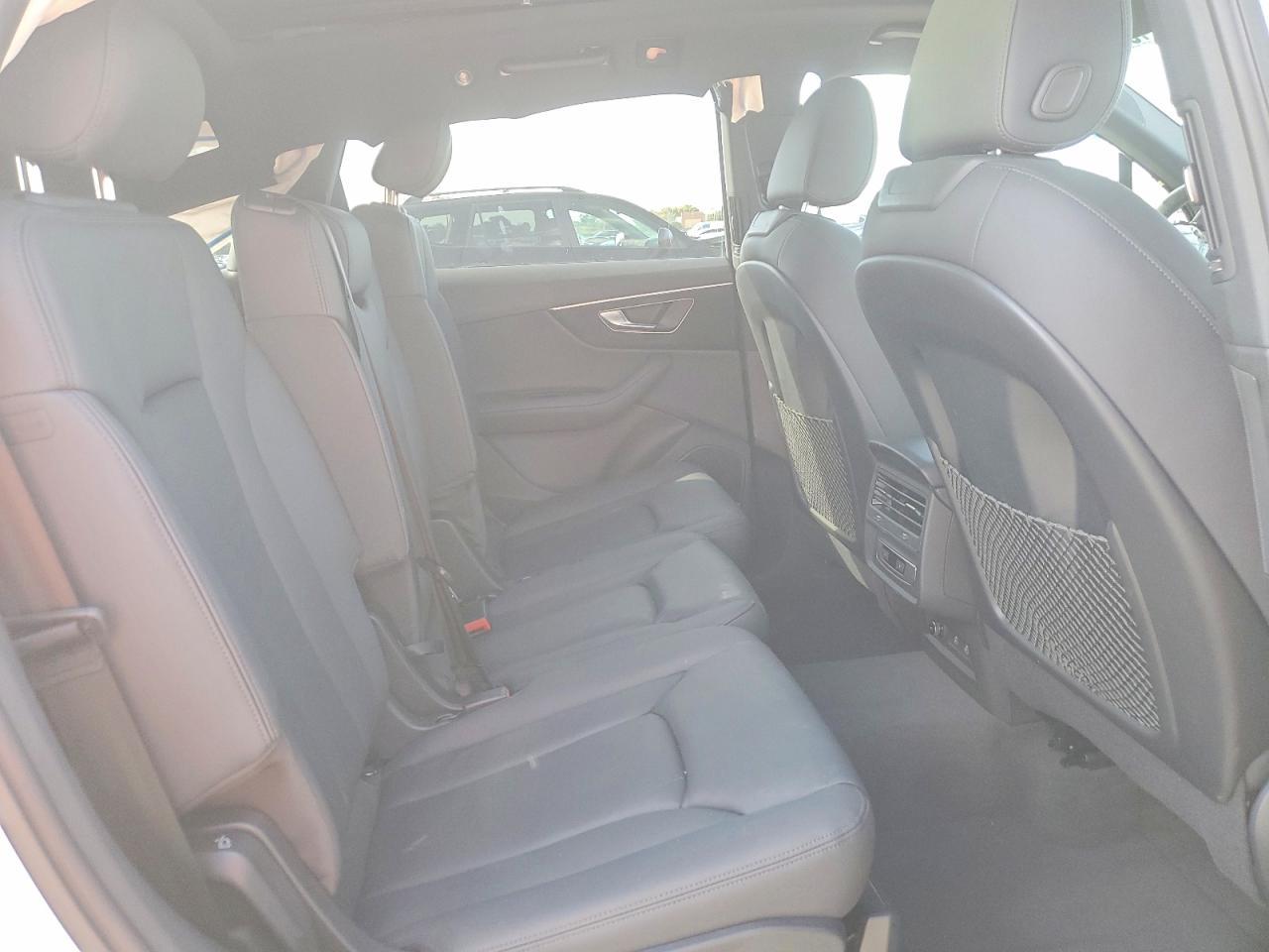 2023 Audi Q7 Premium Plus