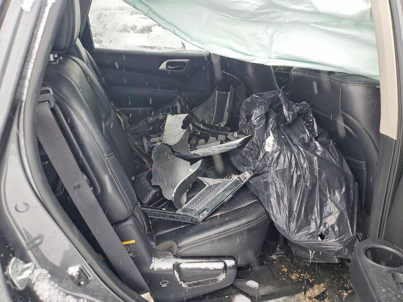 2017 Nissan Pathfinder s