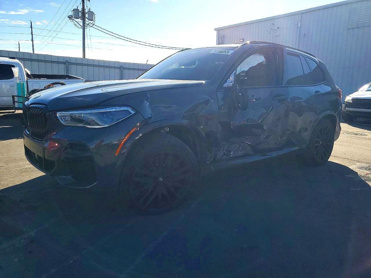 2022 BMW X5 M50i