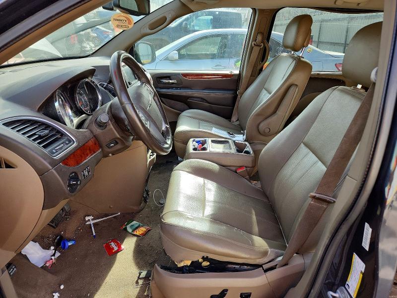 2013 Chrysler Town & Country Touring l