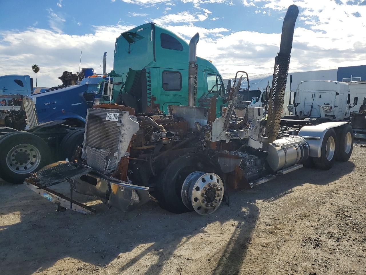 2019 Kenworth T880 Semi Truck