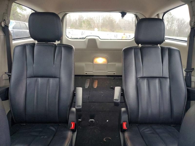 2014 Chrysler Town & Country Touring