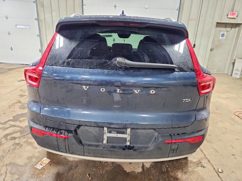 2021 Volvo Xc40 T5 Momentum