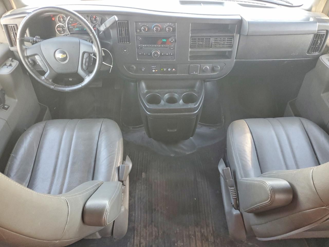 2020 Chevrolet Express G2500