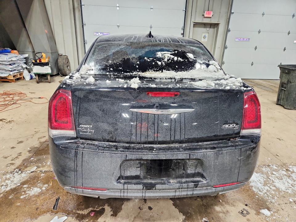 2016 Chrysler 300 s