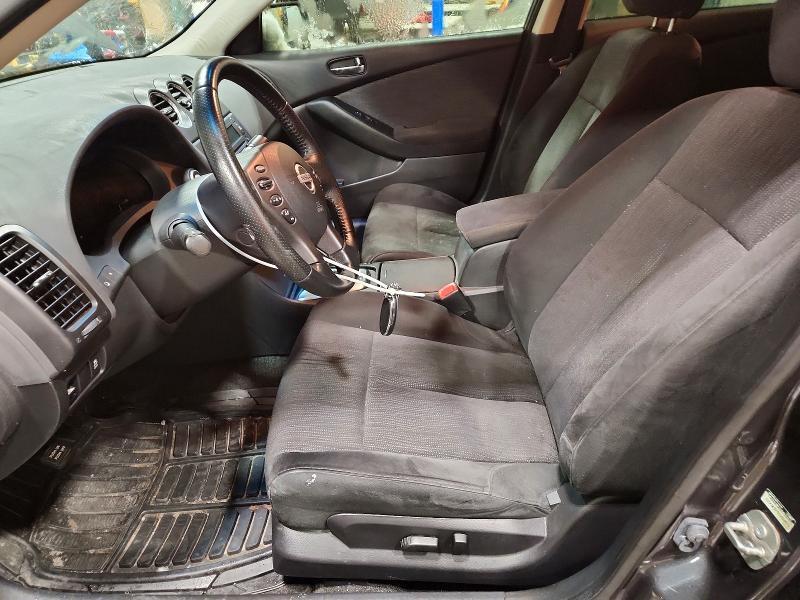 2012 Niss Altima Base