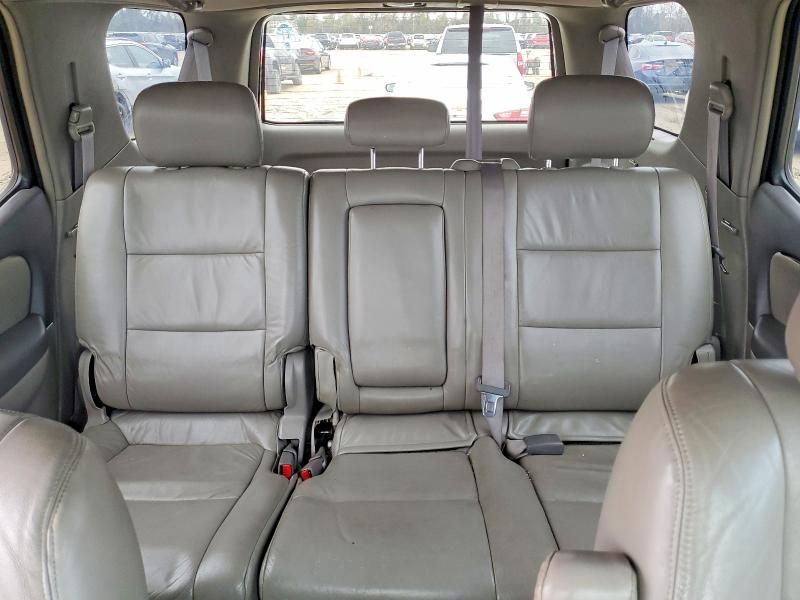 2004 Toyota Sequoia SR5