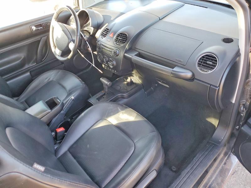 2009 Volkswagen New Beetle s