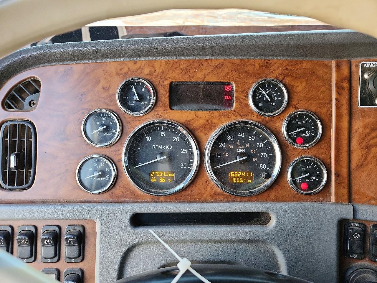 2009 Peterbilt 389 Semi Truck