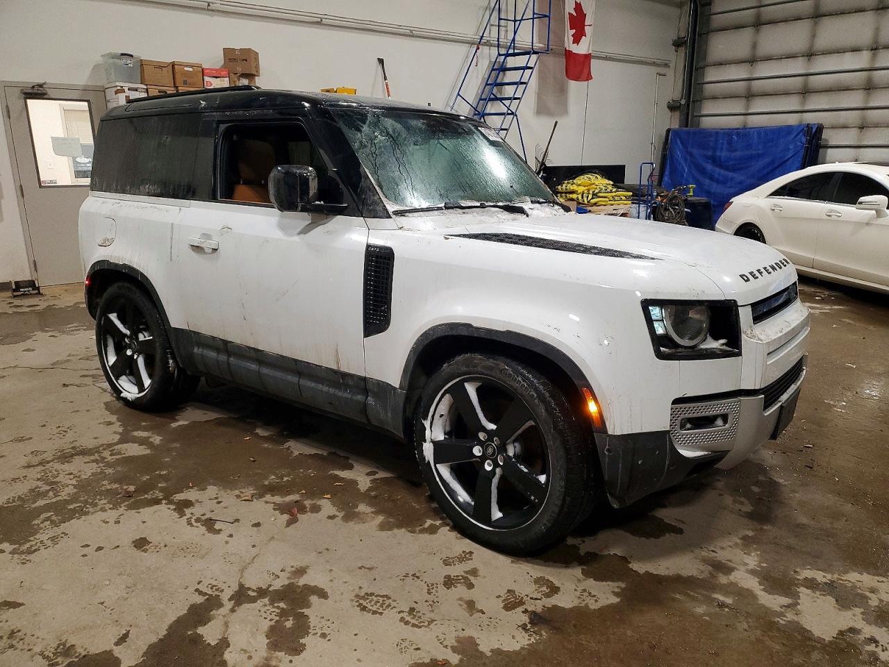 2023 Land Rover Defender 90 s