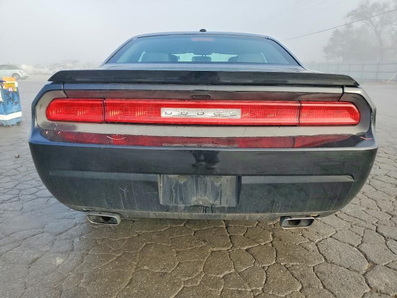 2012 Dodge Challenger sxt