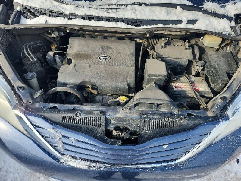 2015 Toyota Sienna le