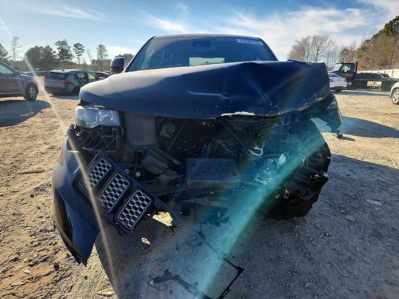 2020 Jeep Grand Cherokee Laredo