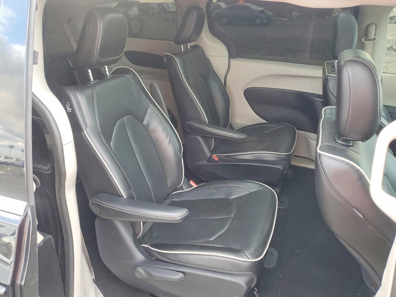 2022 Chrysler Pacifica Hybrid Limited
