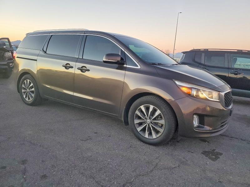 2016 KIA Sedona