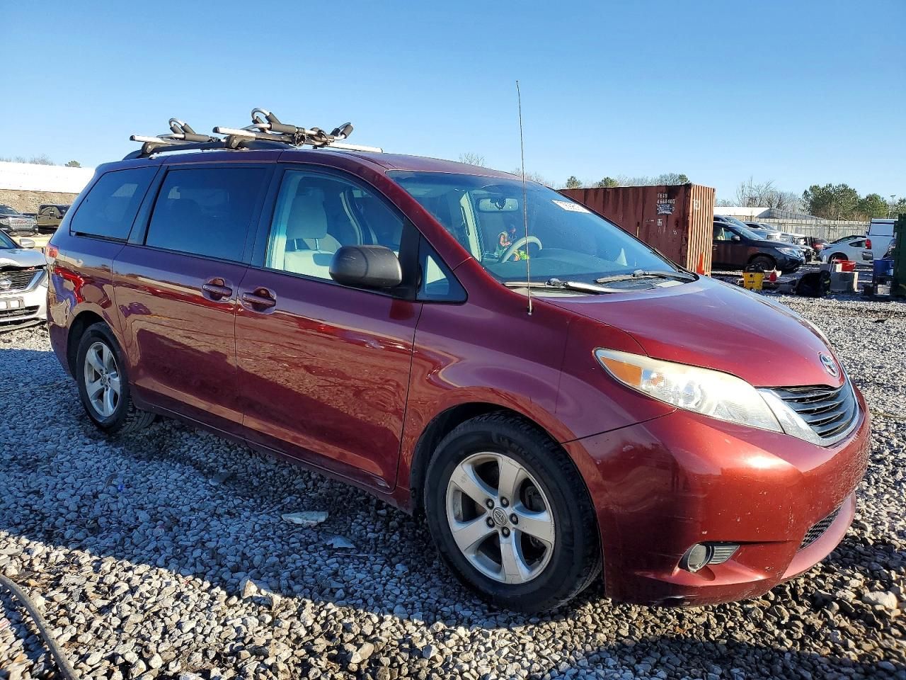 2013 Toyota Sienna le 8-passenger