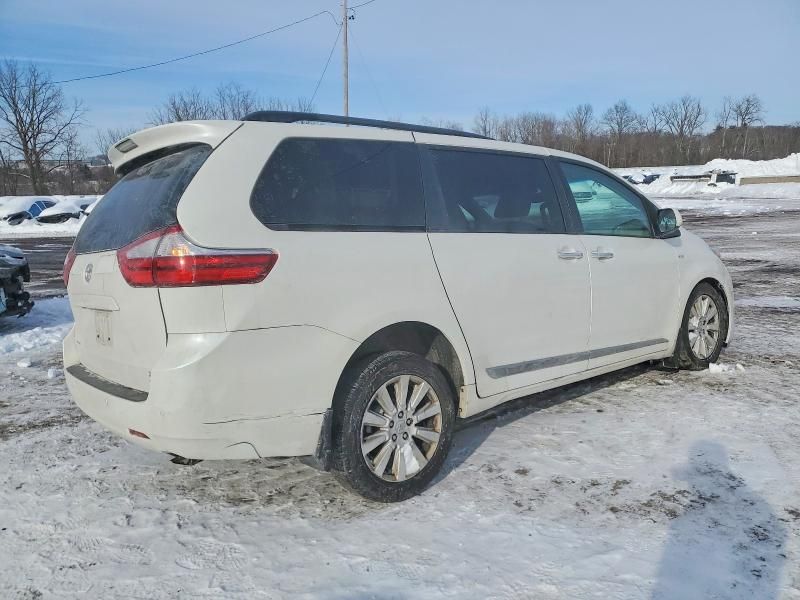 2016 Toyota Sienna xle