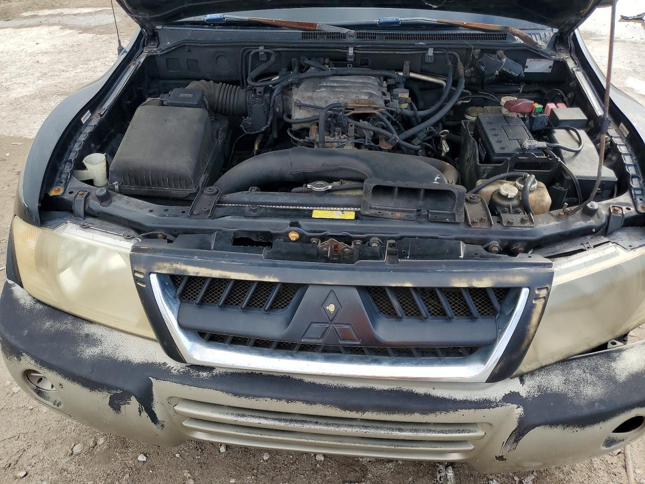 2003 Mitsubishi Montero xls