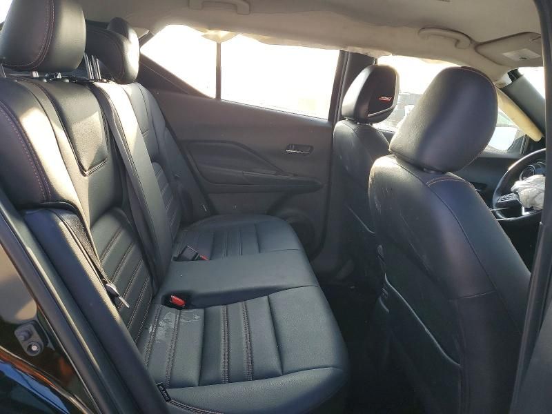 2020 Nissan Kicks sr