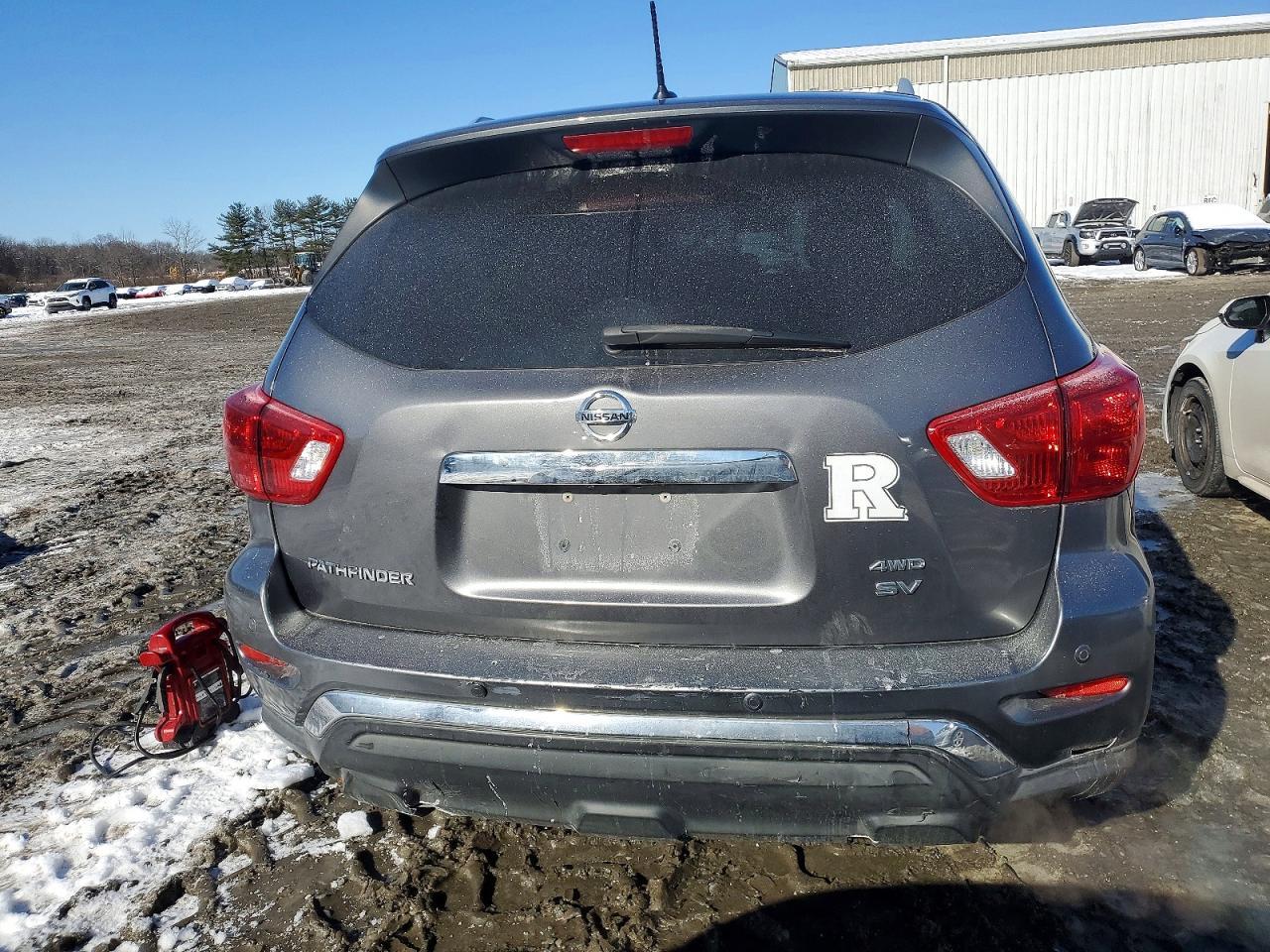 2017 Nissan Pathfinder s