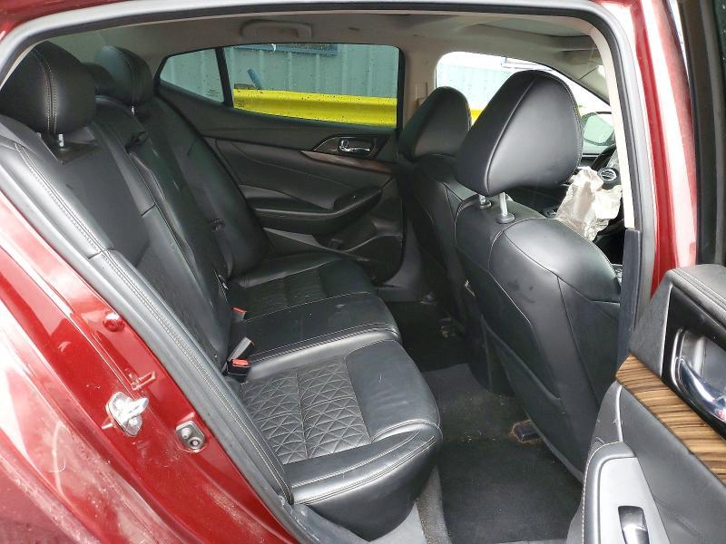 2017 Niss Maxima Platinum