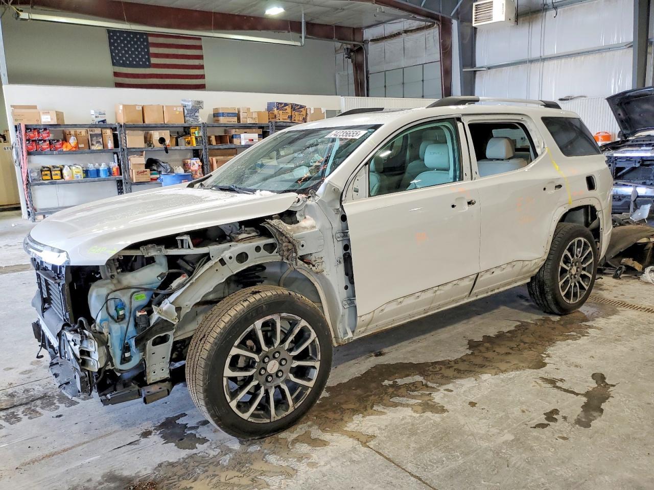 2020 GMC Acadia Denali