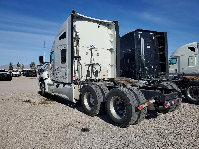 2019 Kenworth T680 Semi Truck