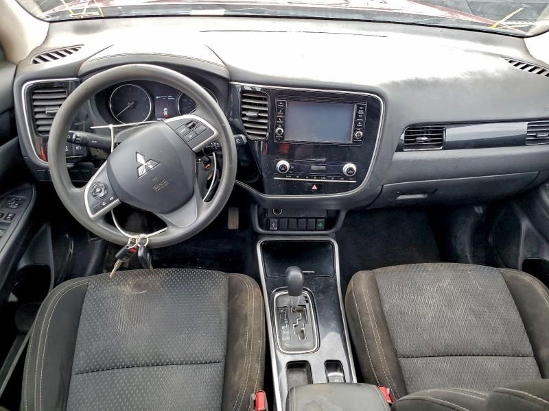 2020 Mitsubishi Outlander es