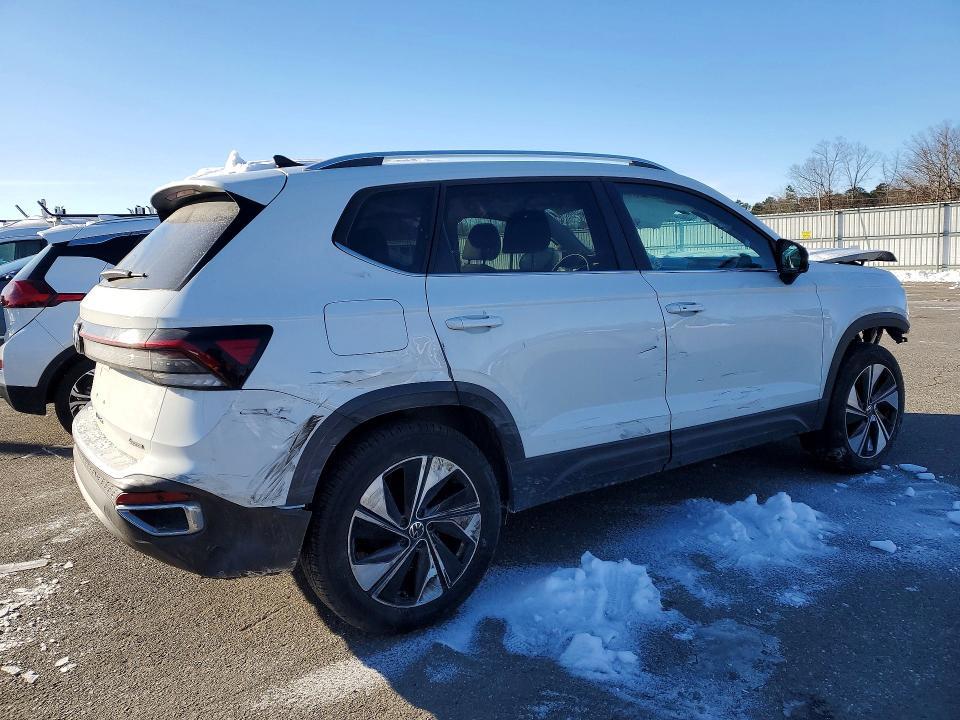 2025 Volkswagen Taos se