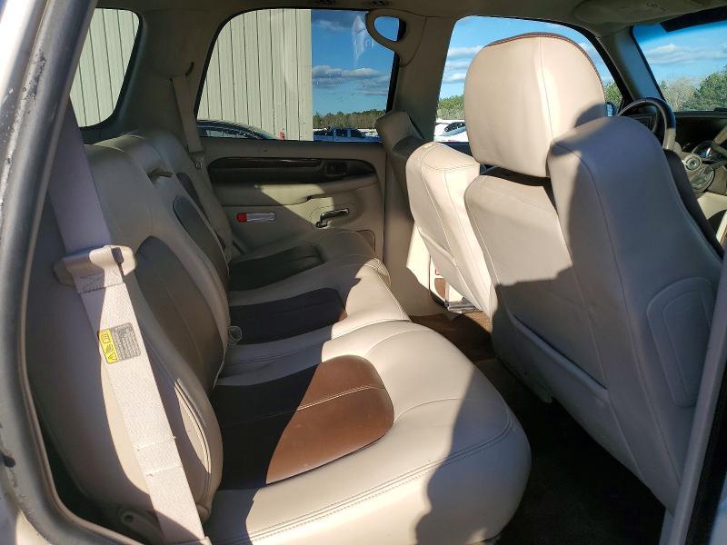 2002 Cadillac Escalade Luxury