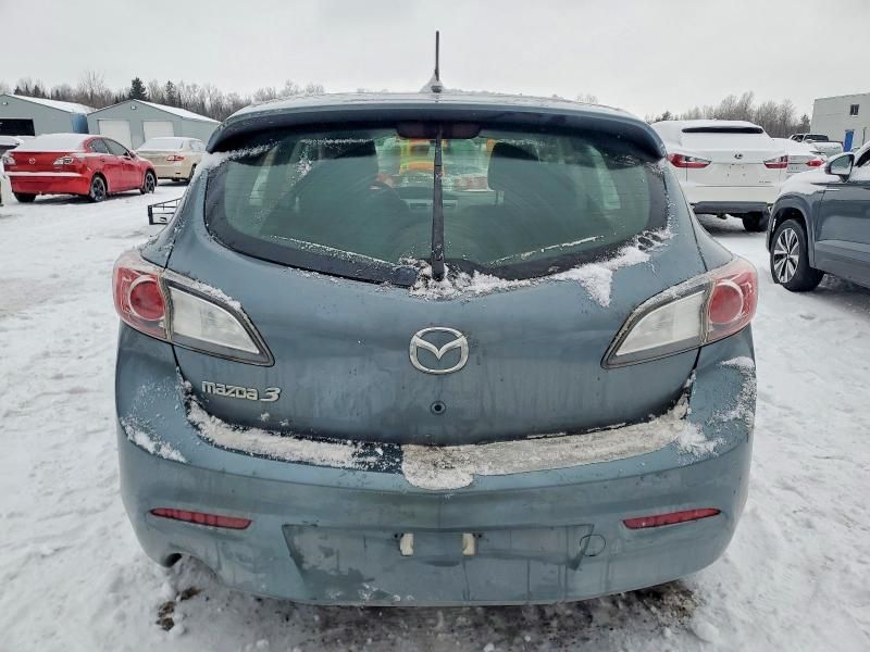 2013 Mazda 3 I