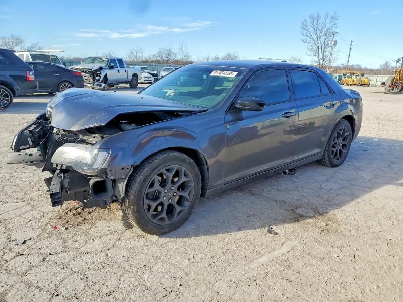 2020 Chrysler 300 Touring