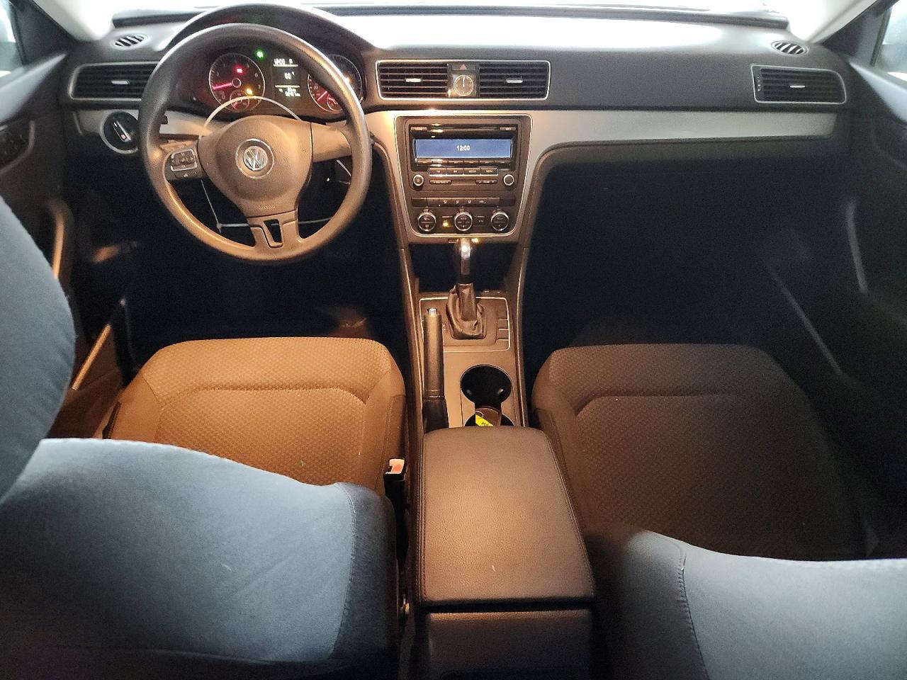 2012 Volkswagen Passat s