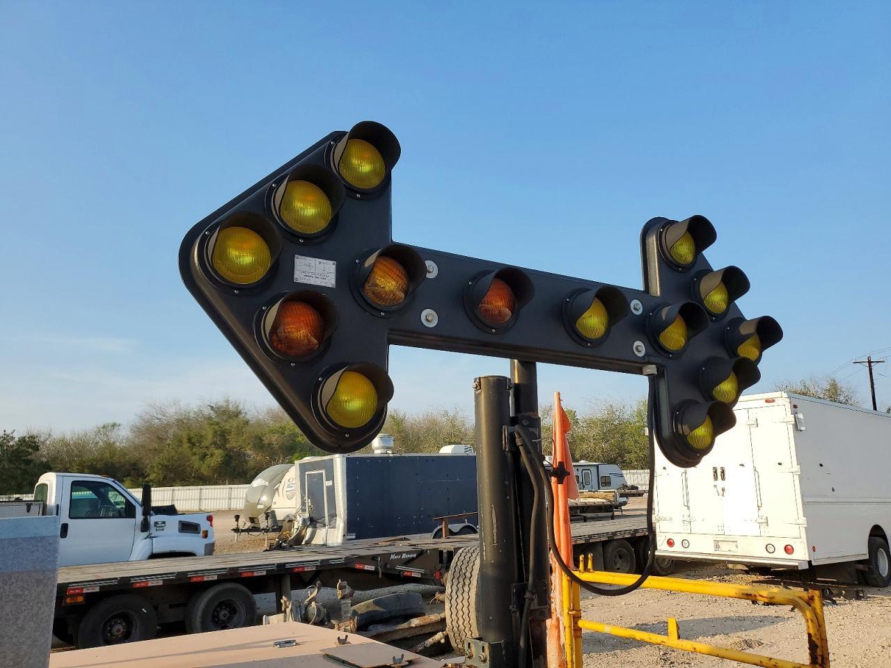 2001 Team Fenex Manhole Support Trailer